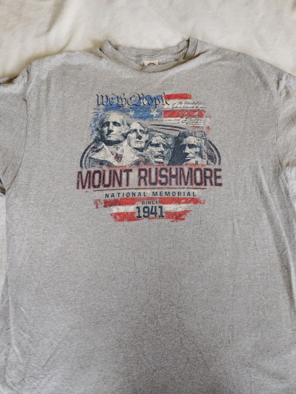 Delta Shirt Mens XXL Gray Mount Rushmore National Memorial Flag USA Graphic Tee